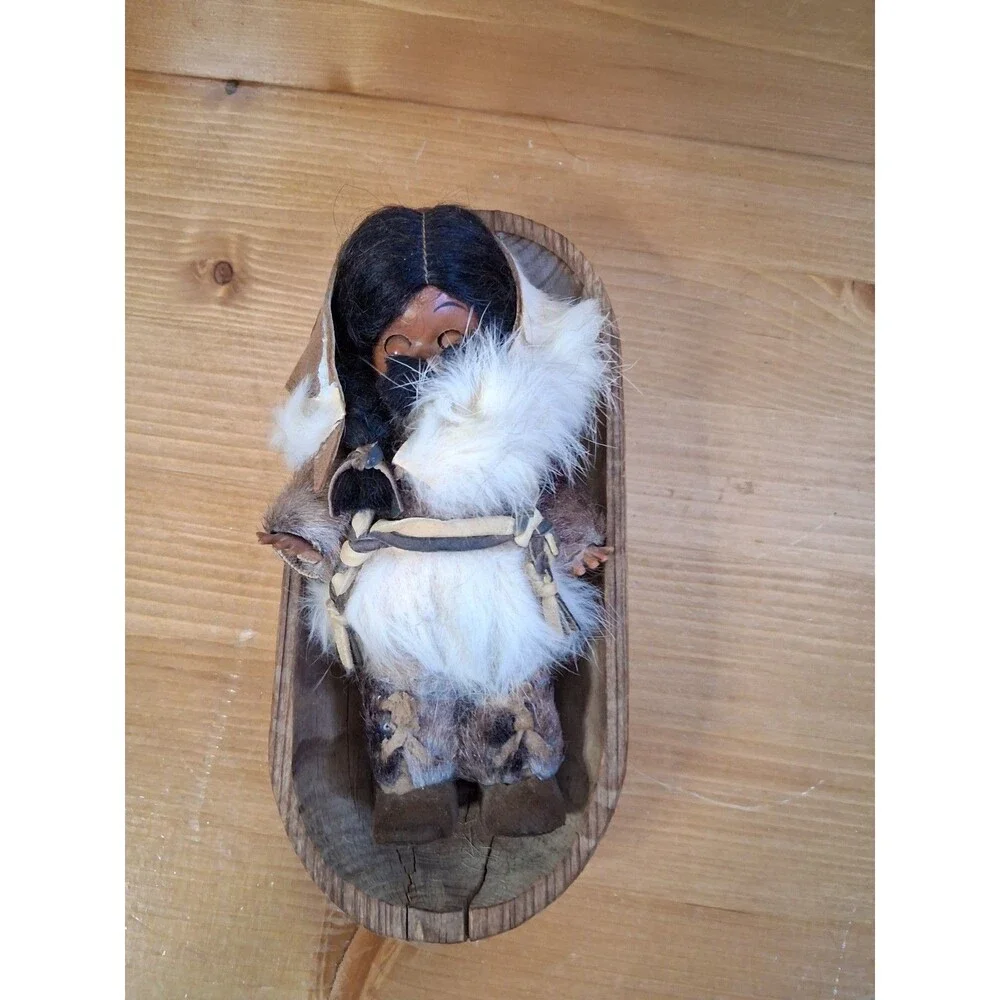 Vintage Native American Indian Inuit Eskimo Baby Doll Real Fur & Leather READ